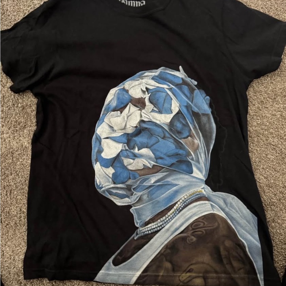 Artistic Black and Blue Short Sleeve Tee